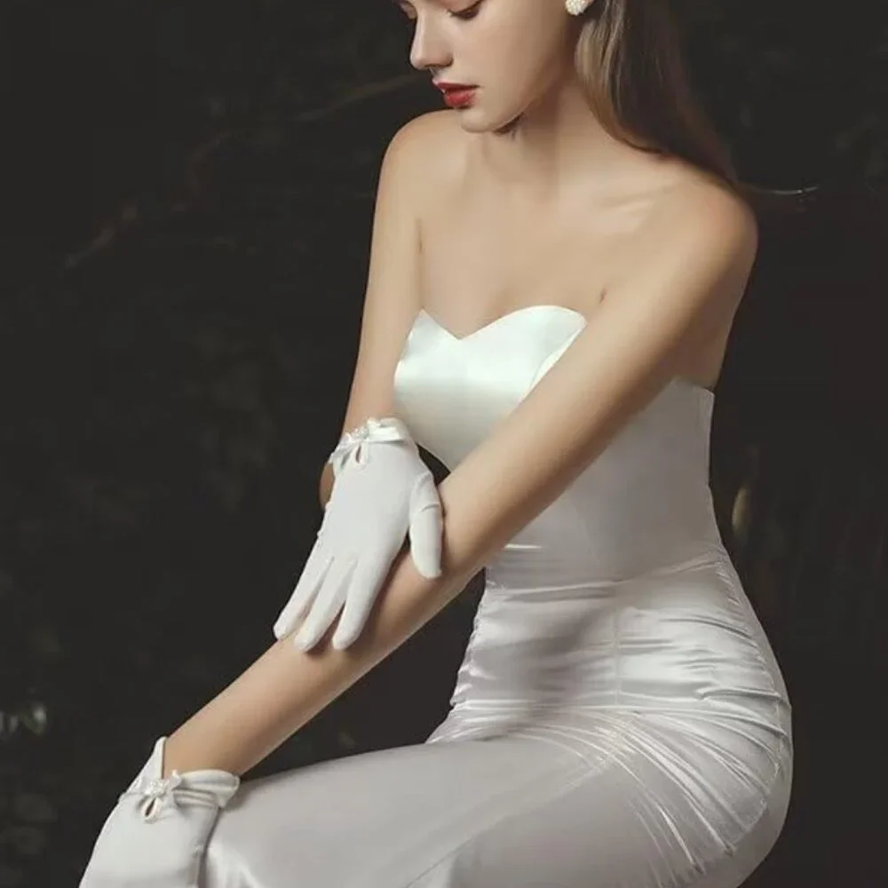 Elegant Bow Pearl Flower Gloves